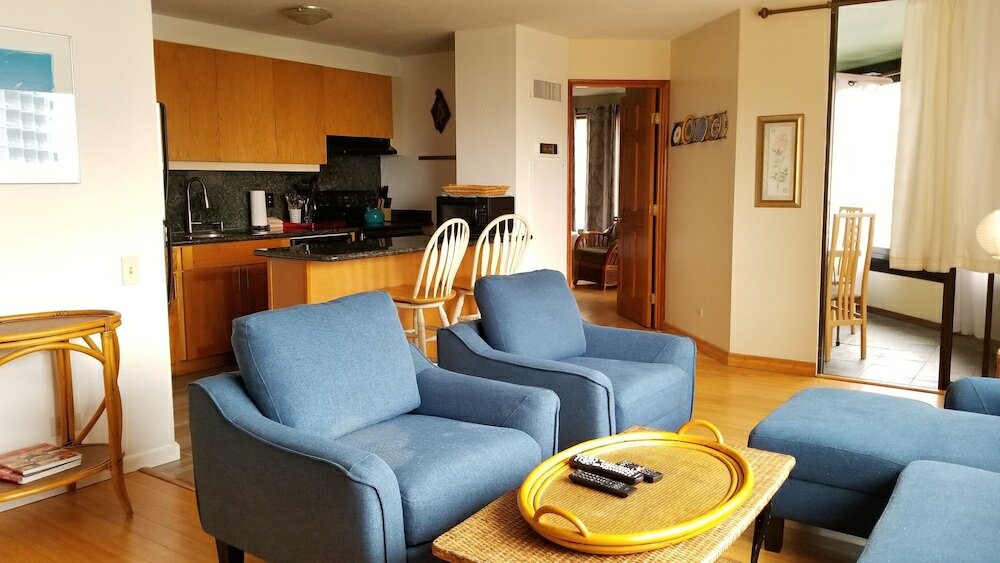 Фото Two Bedroom Discovery Bay High Rise Condos with Lanai & Gorgeous Views