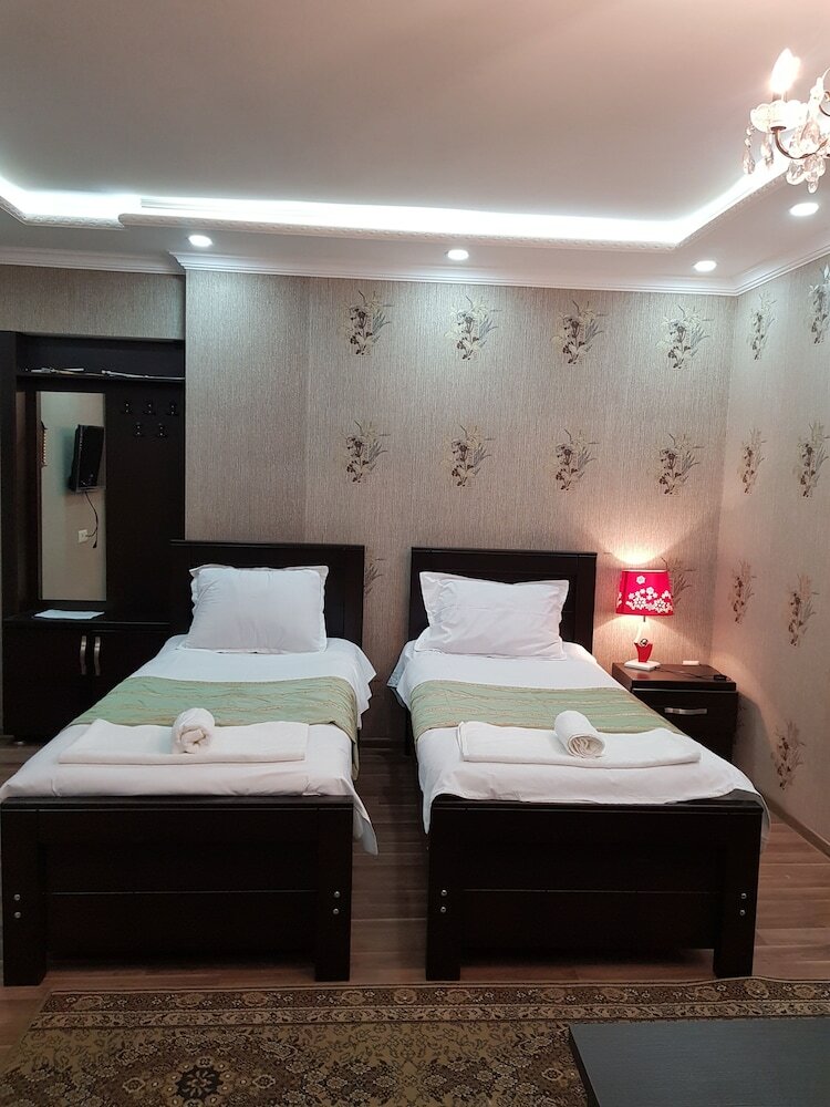 Фото Hotel Mariana