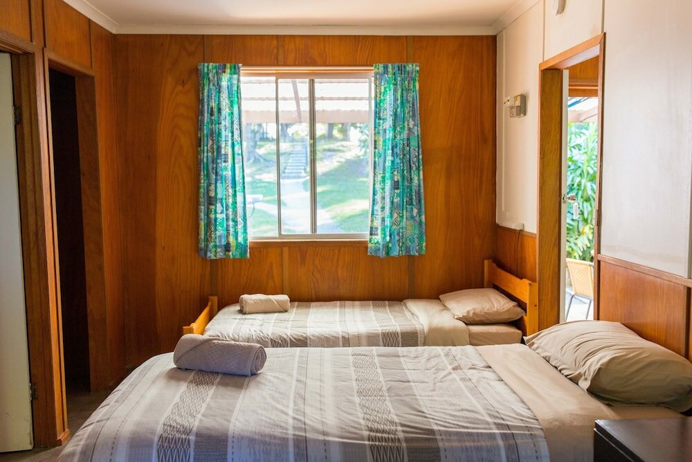 Фото Wonboyn Cabins & Caravan Park