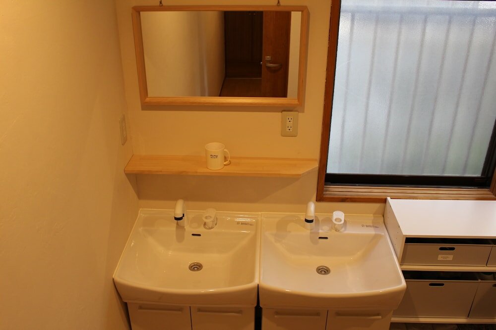 Фото Shiogama Guesthouse Minatomaru - Hostel