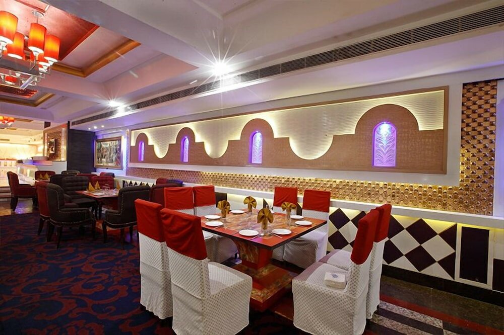 Фото Hotel Nagpal Regency