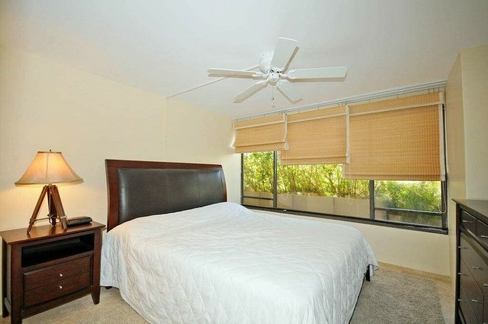 Фото Discovery Bay One Bedroom Condos with Kitchen & Free Wifi!