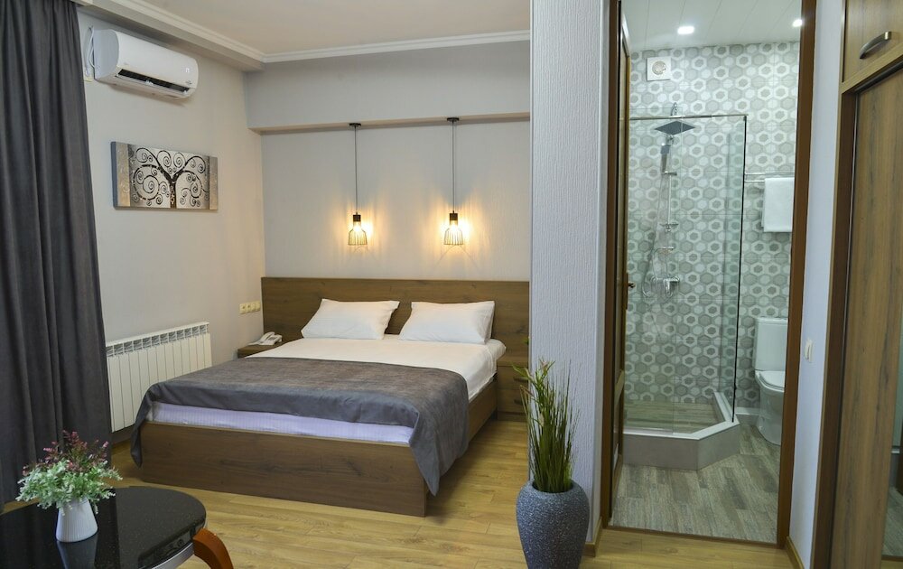 Фото Hotel Livin