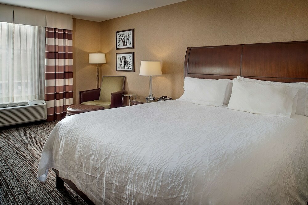 Фото Hilton Garden Inn St. Louis Airport