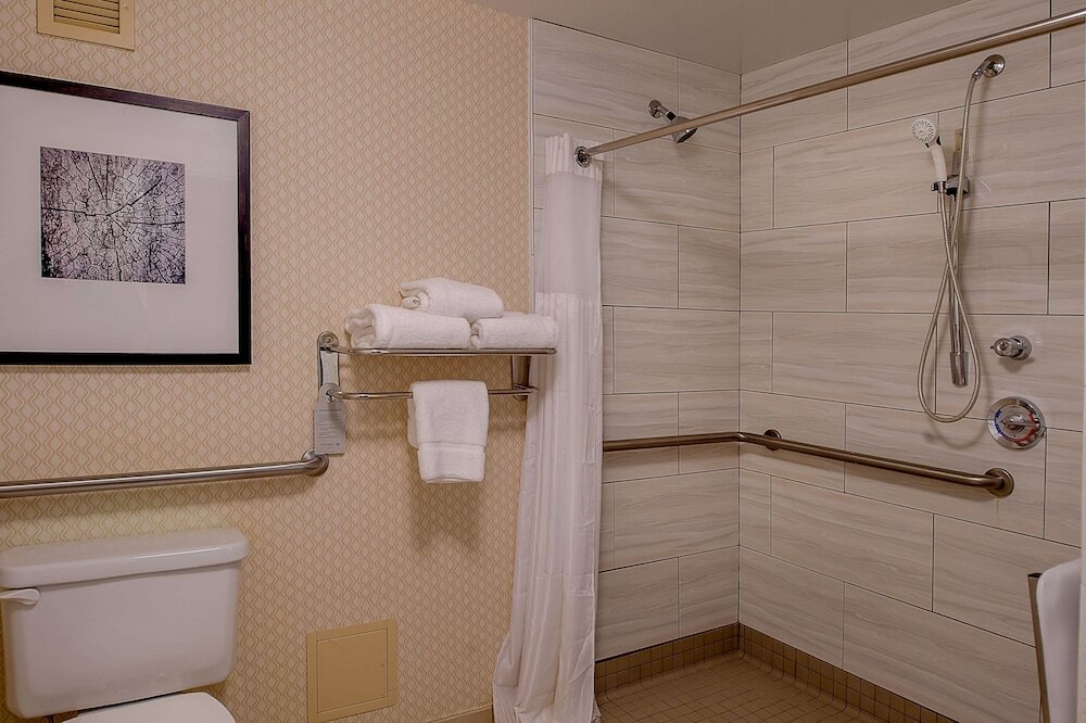 Фото Hilton Garden Inn St. Louis Airport