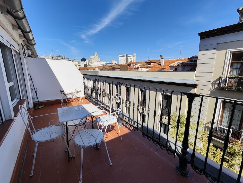 Фото Apartamentos Mayor Centro