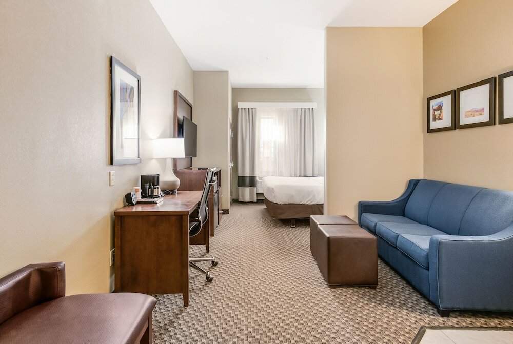 Фото Comfort Suites Fort Stockton