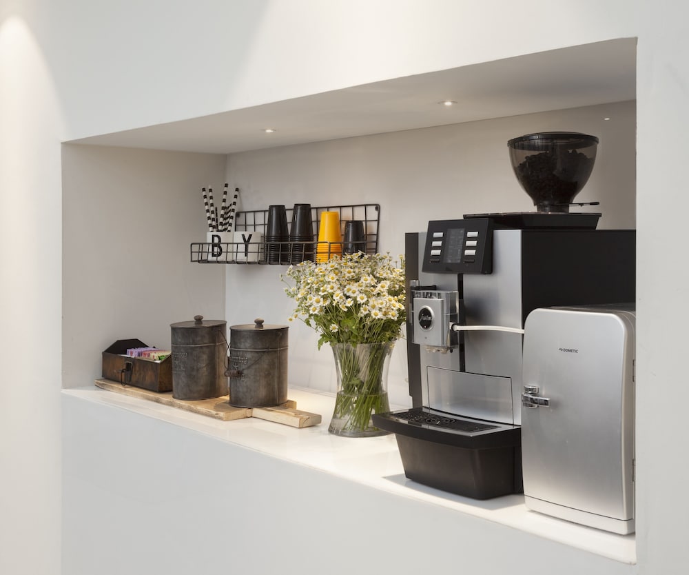 Фото By 14 Tlv Hotel