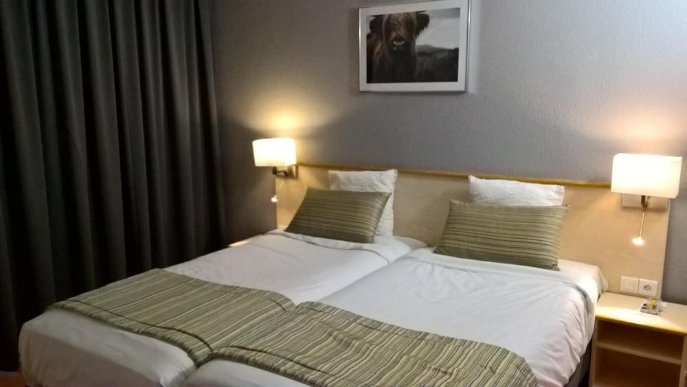 Фото Hotel Tambourin