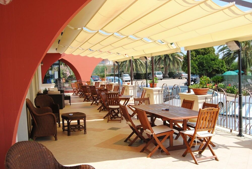 Фото Hotel Relax