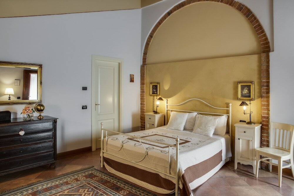 Фото Antico Casale L'Impostino