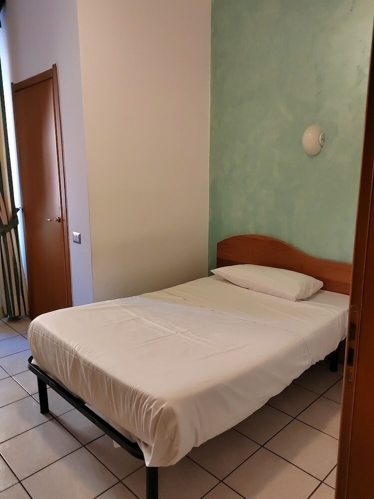 Фото Hotel 22 Marzo Milan