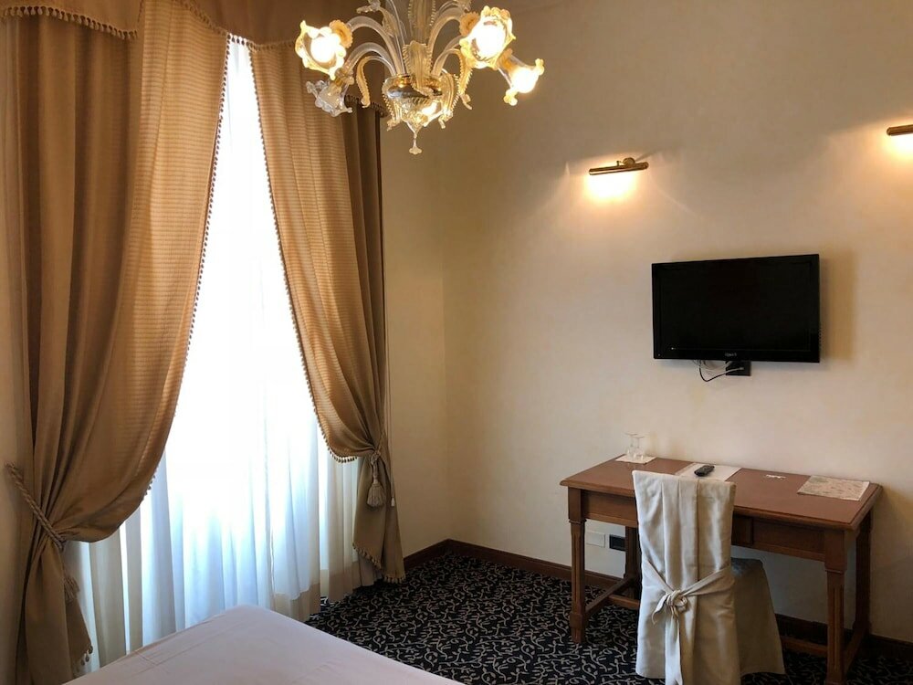 Фото Le Petit Real