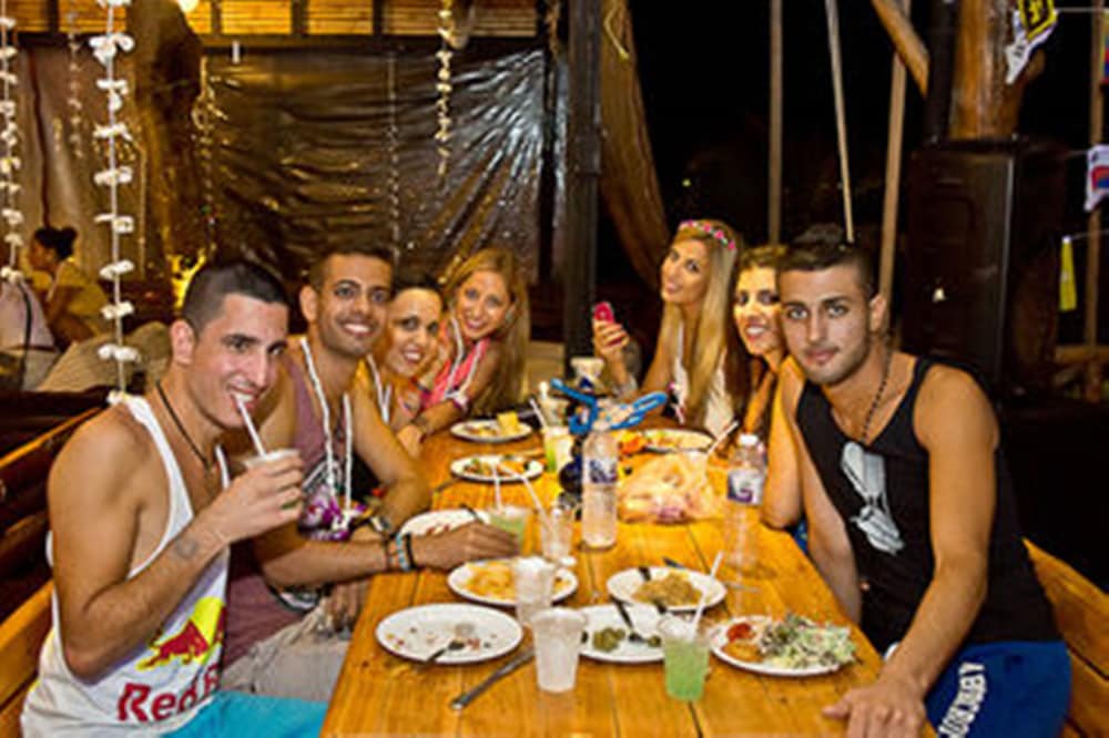 Фото Cocohut Beach Resort & SPA