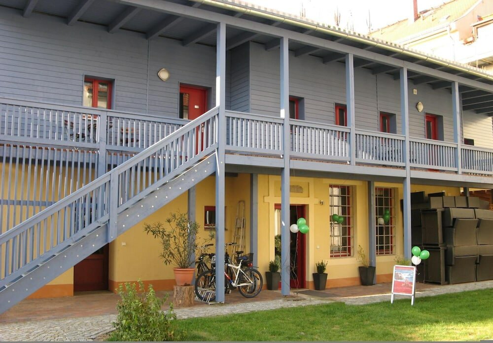 Фото отеля 2