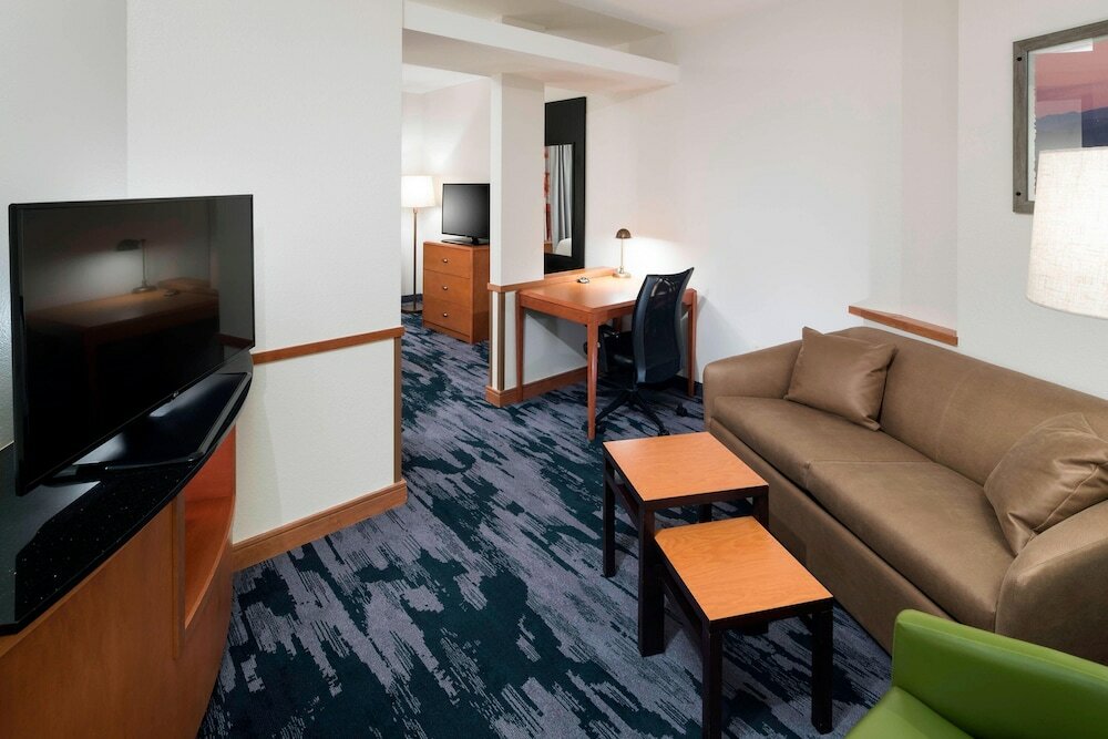 Фото Fairfield Inn & Suites by Marriott Orlando at SeaWorld