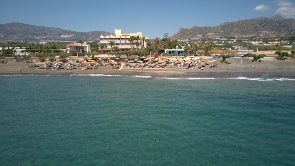 Фото Tylissos Beach