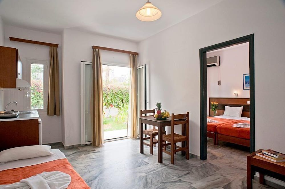 Фото Nontas Suites