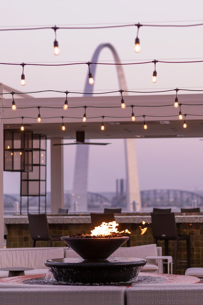 Фото Four Seasons Hotel St Louis