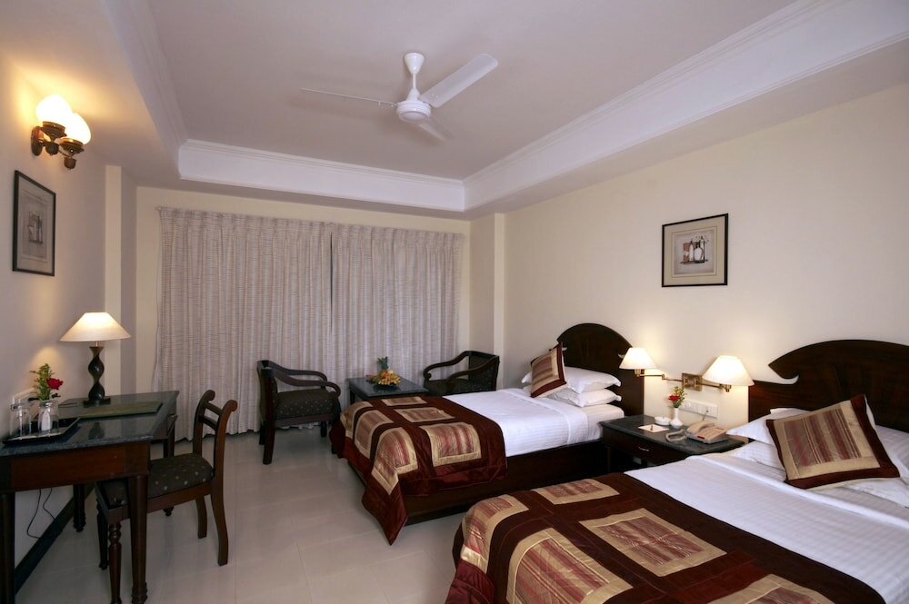 Фото Hotel Kanoos Residency