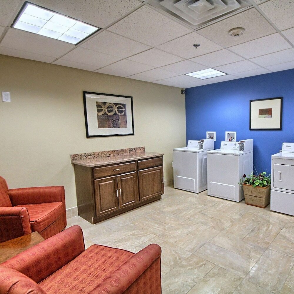 Фото Country Inn & Suites by Radisson, Dearborn, Mi