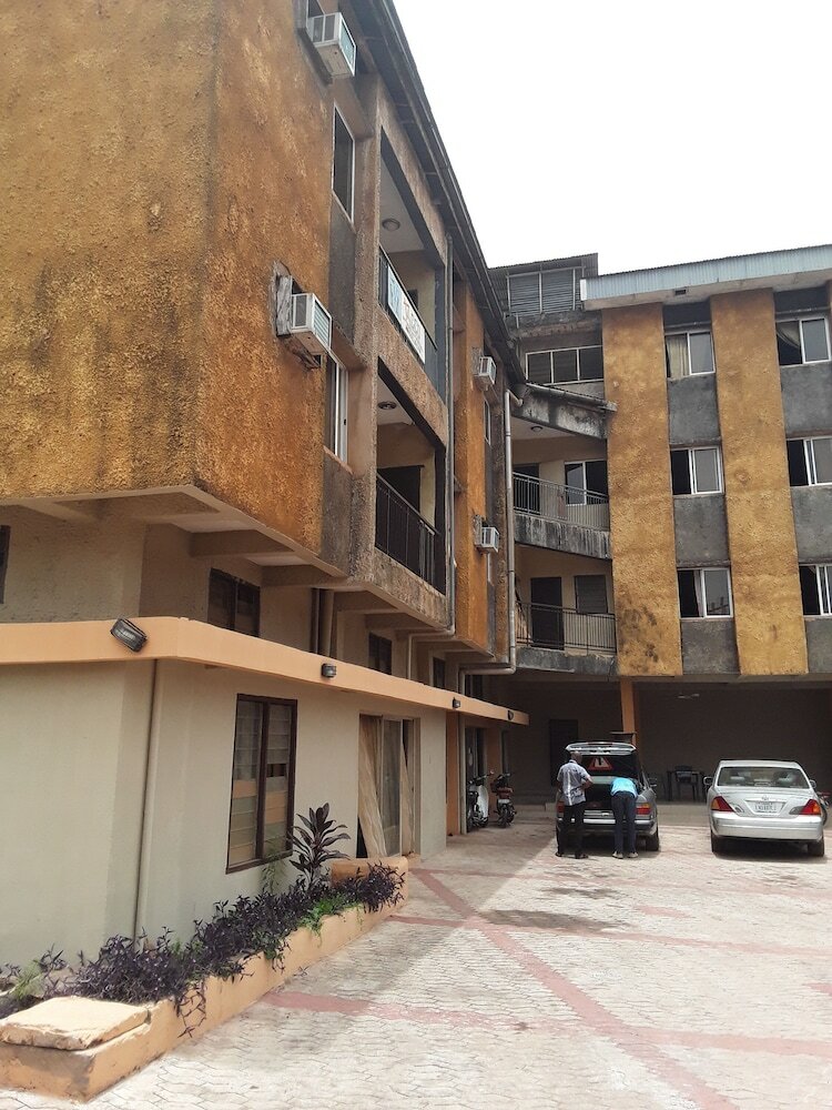 Фото отеля 1