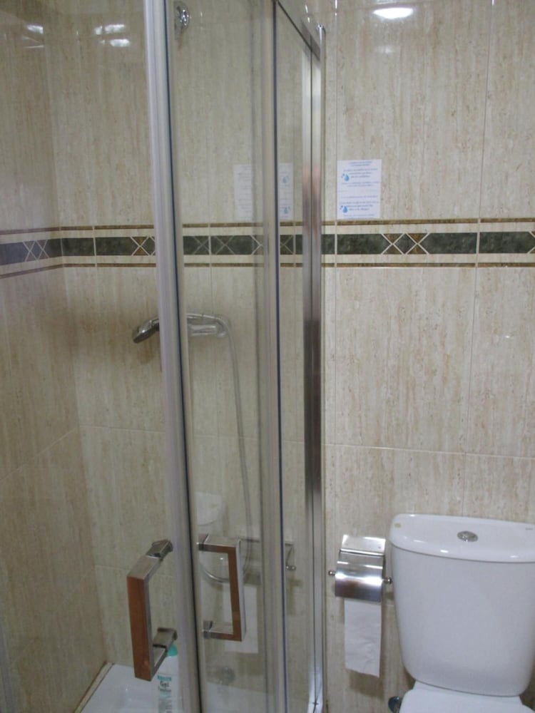 Фото Hostal Becares