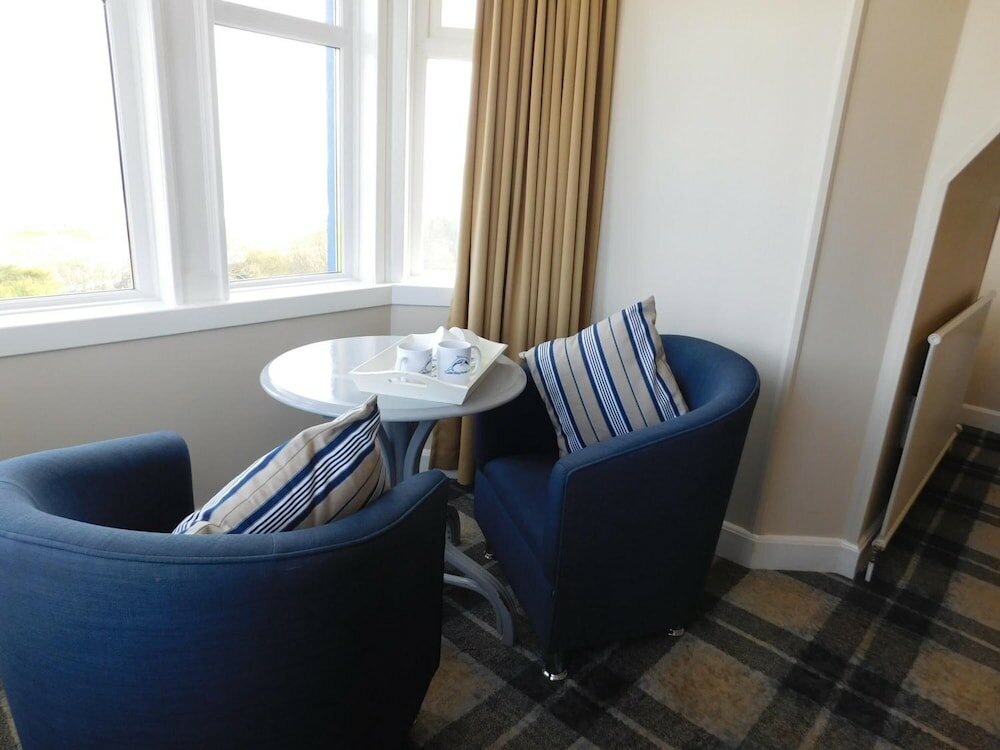 Фото Cullen Bay Hotel