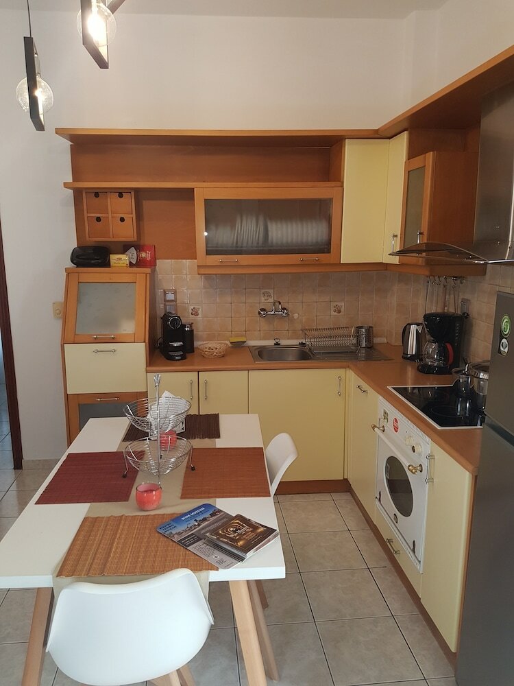 Фото Santorini Family Apartments