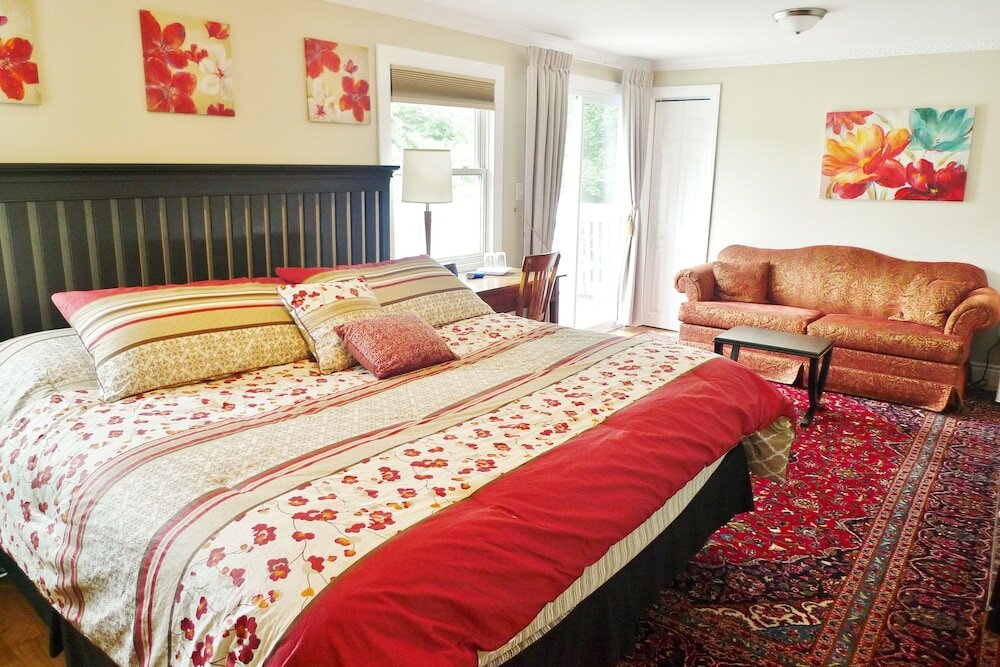 Фото Cavendish Breeze Inn