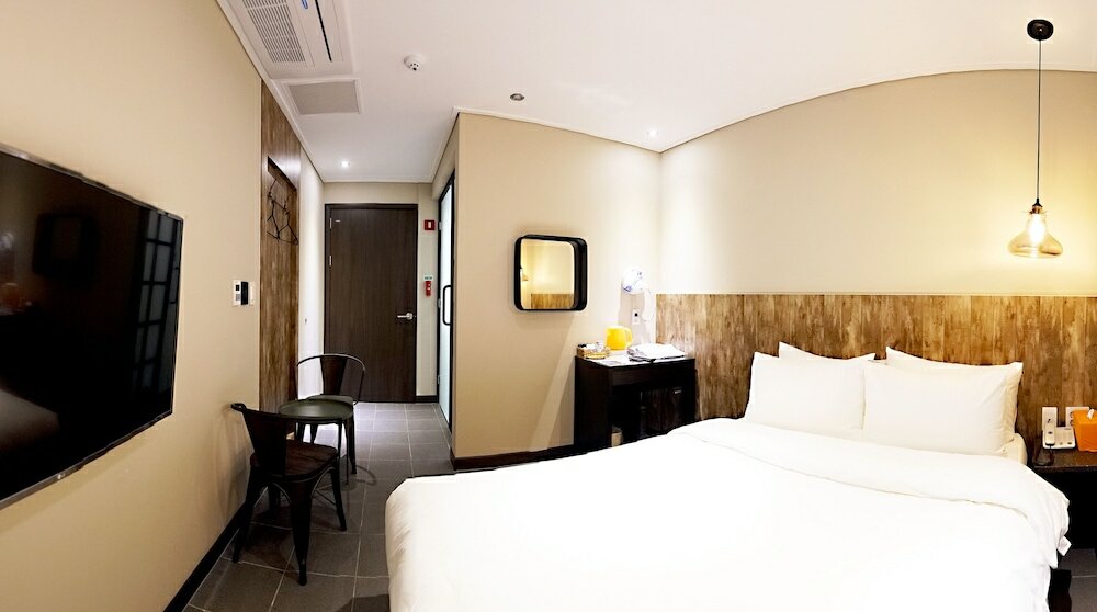 Фото Hotel Millhaus Shinchon