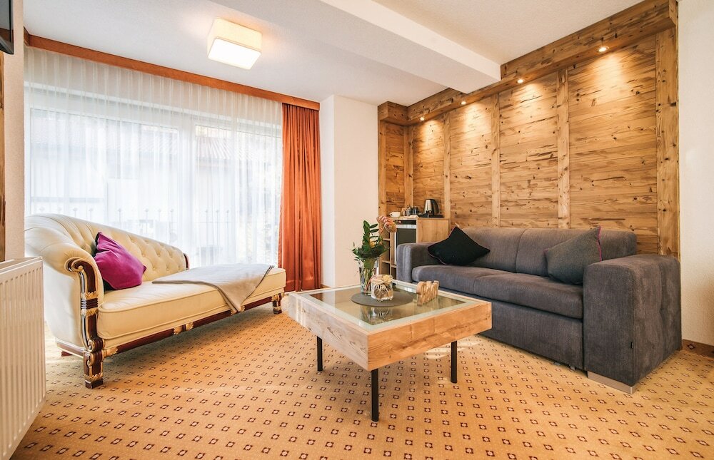 Фото Arlen Lodge Hotel