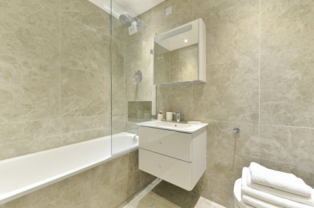 Фото Chancery Lane City Apartments