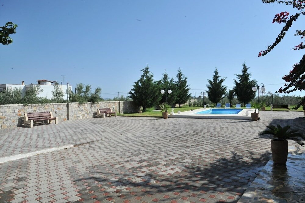 Фото Angelos Kandia Apartments