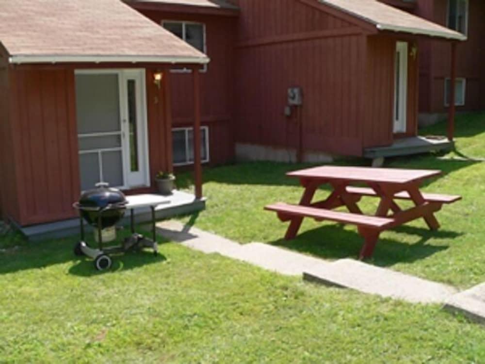 Фото Evergreen Valley Inn