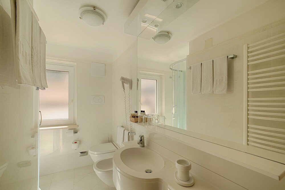 Фото Hotel Malita