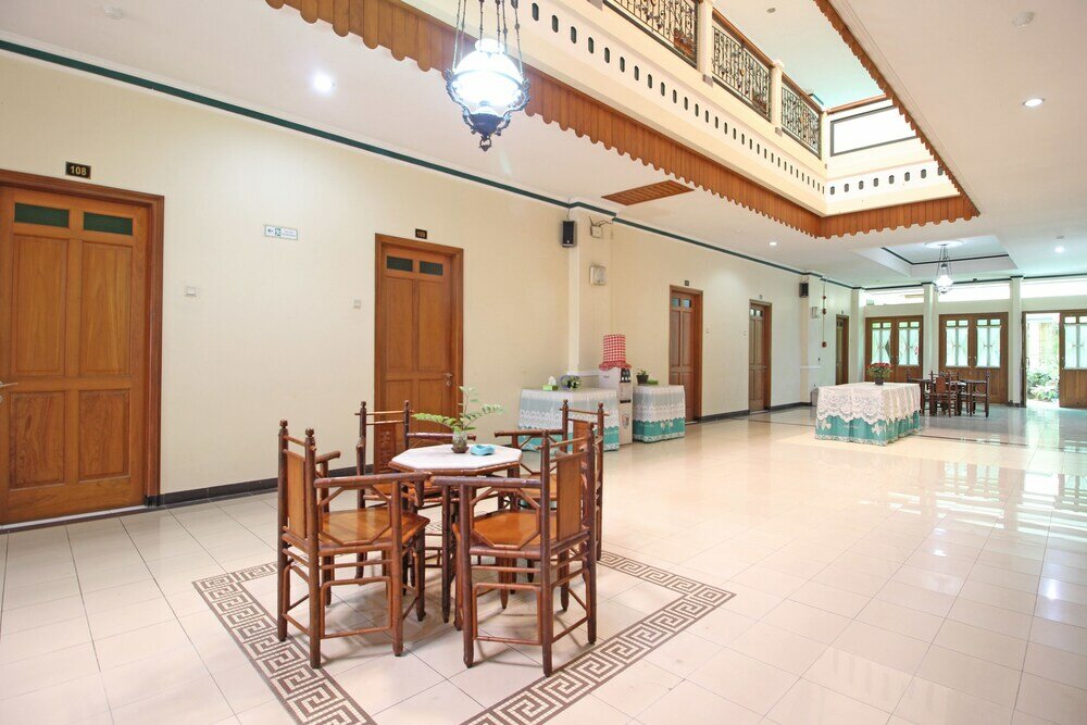 Фото RedDoorz near Xt Square Yogyakarta