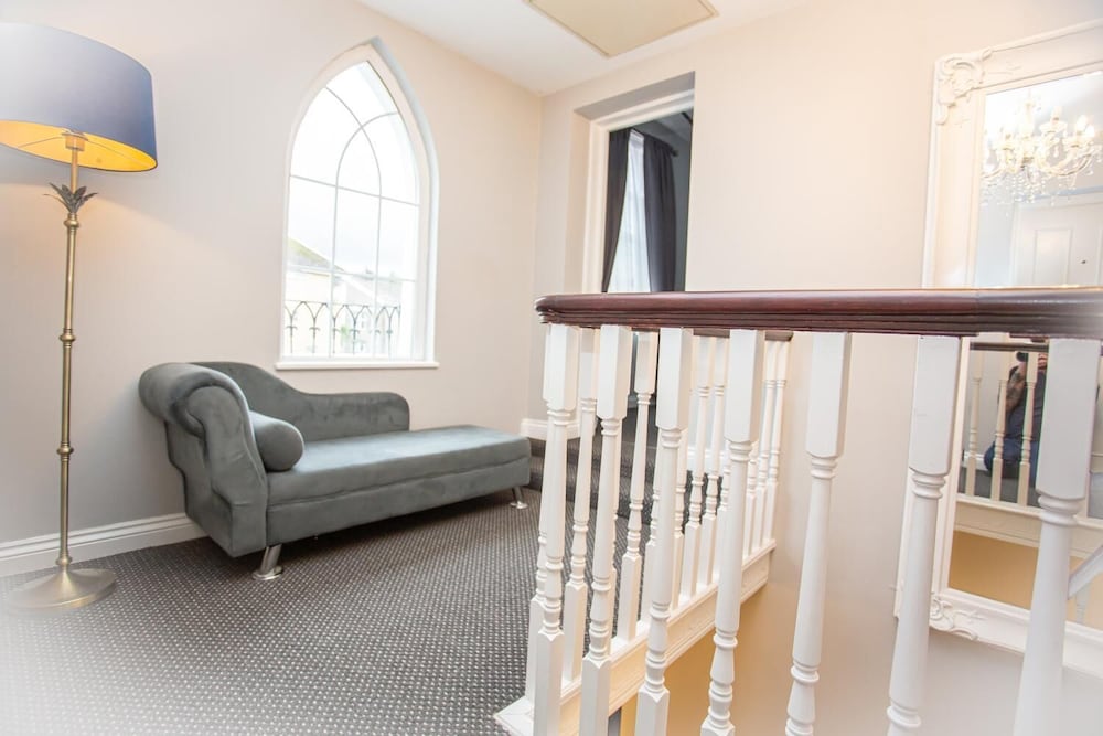 Фото The Ibrox Lodge