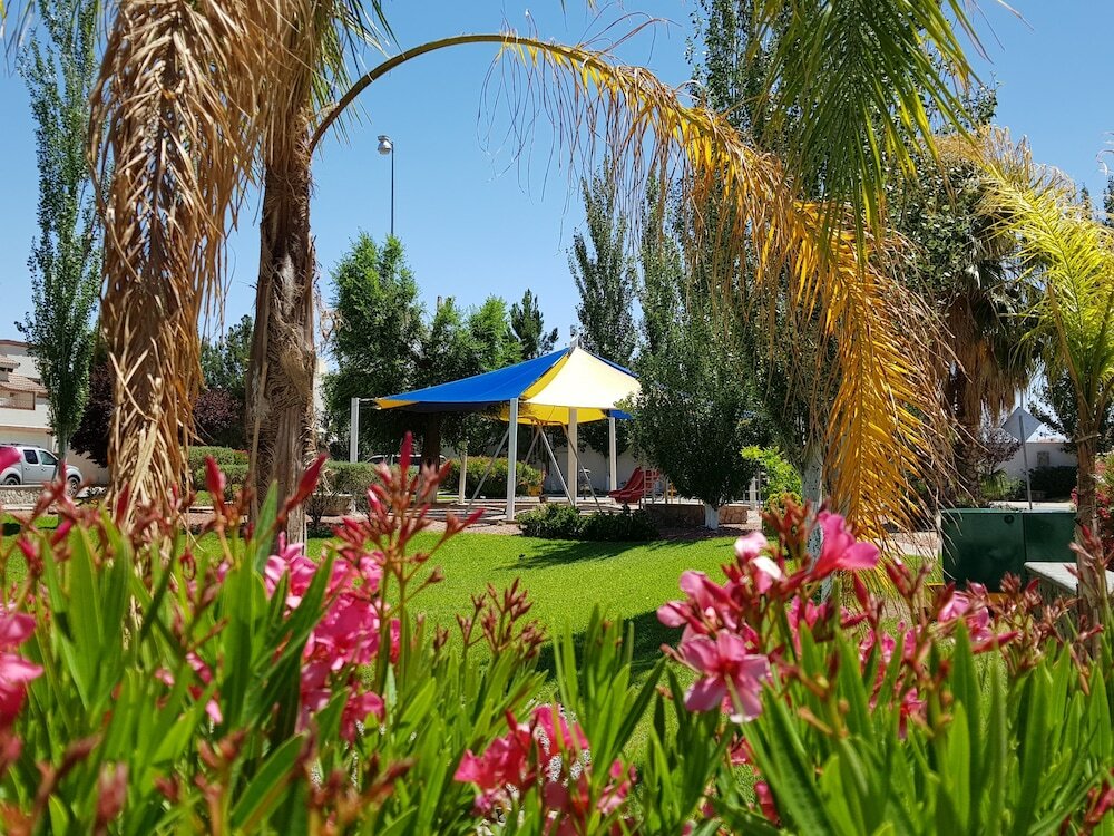 Фото Residencia a 100 mts del consulado