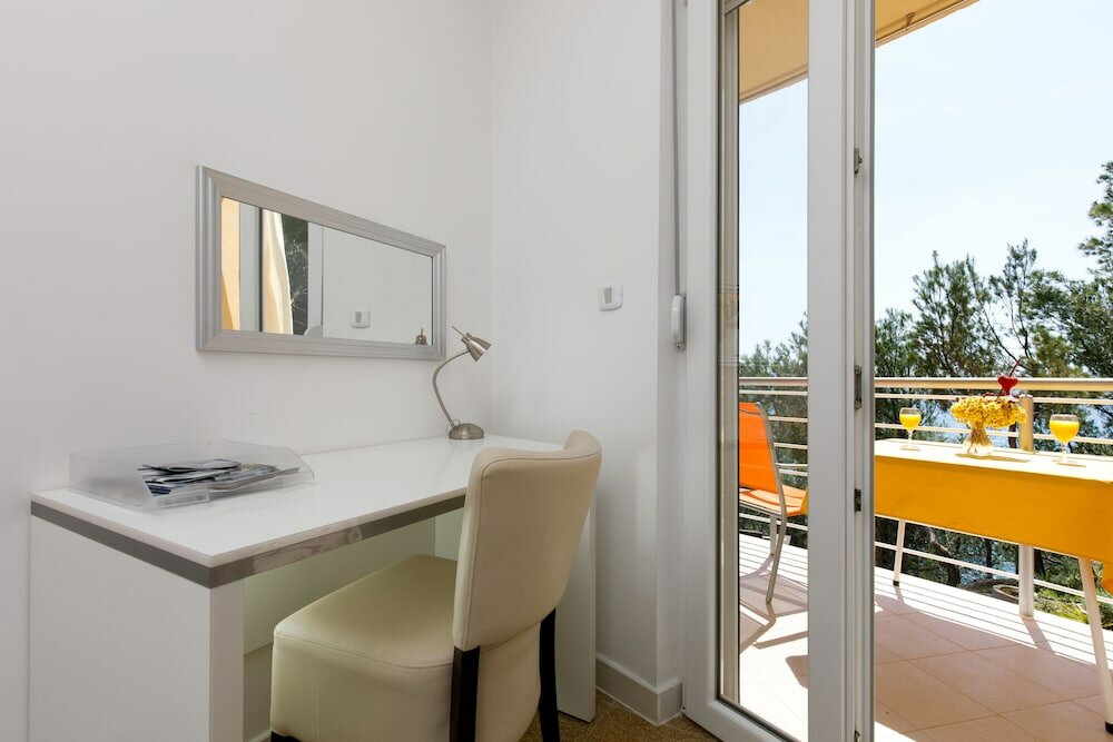 Фото Ark Beach Hotel