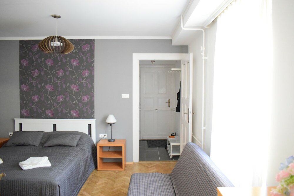 Фото Diamond Astoria 5 sun-lit apartment