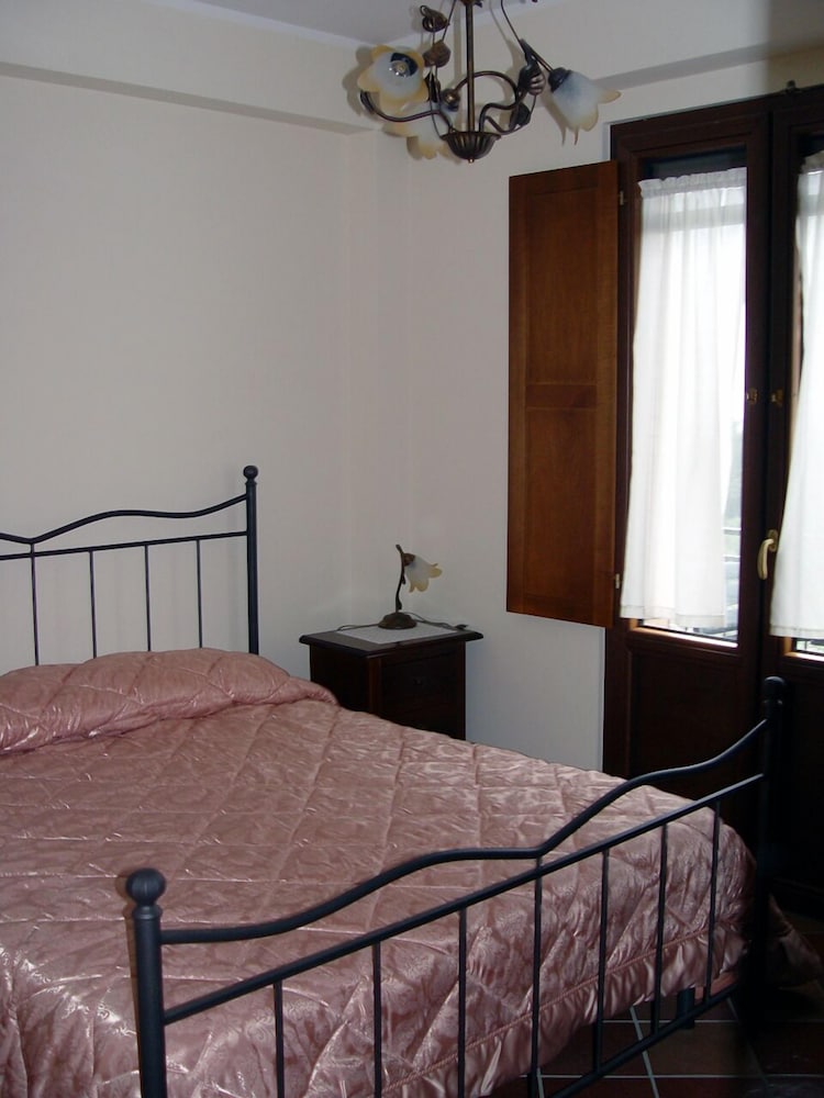 Фото Agriturismo Oliveta