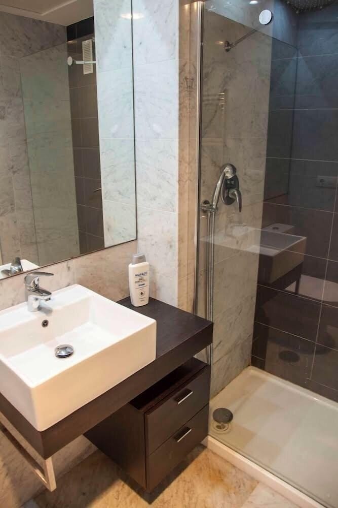 Фото Romantic Holiday Apartments