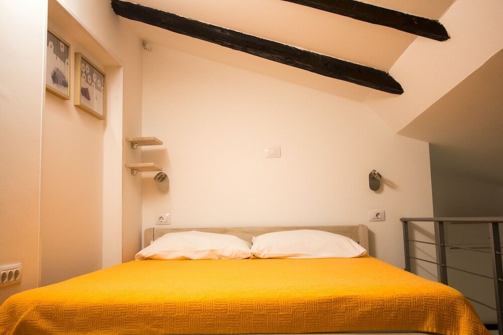 Фото Downtown Apartments Pula