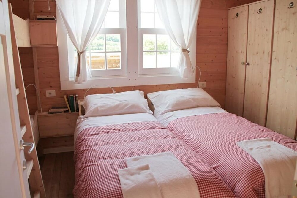 Фото Evolution Wood Accommodation