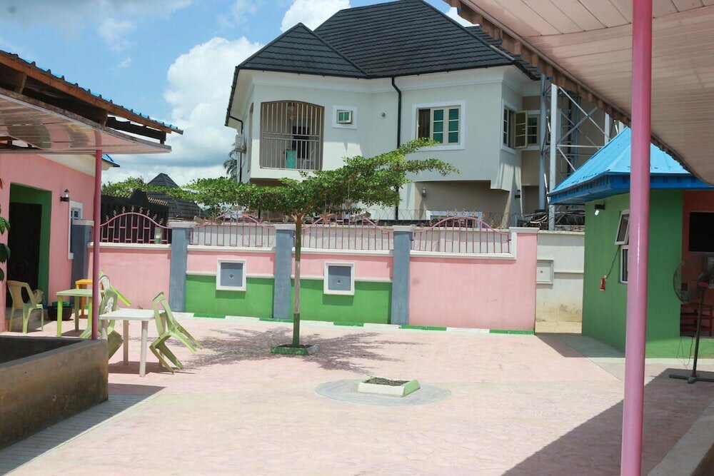 Фото отеля 2