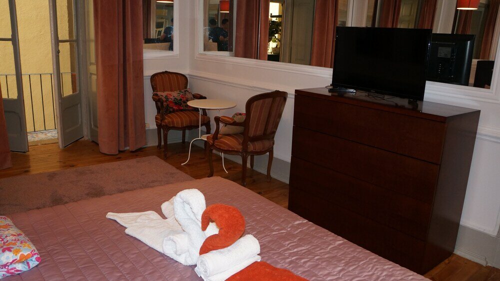 Фото The Hygge Lisbon Suites - Picoas