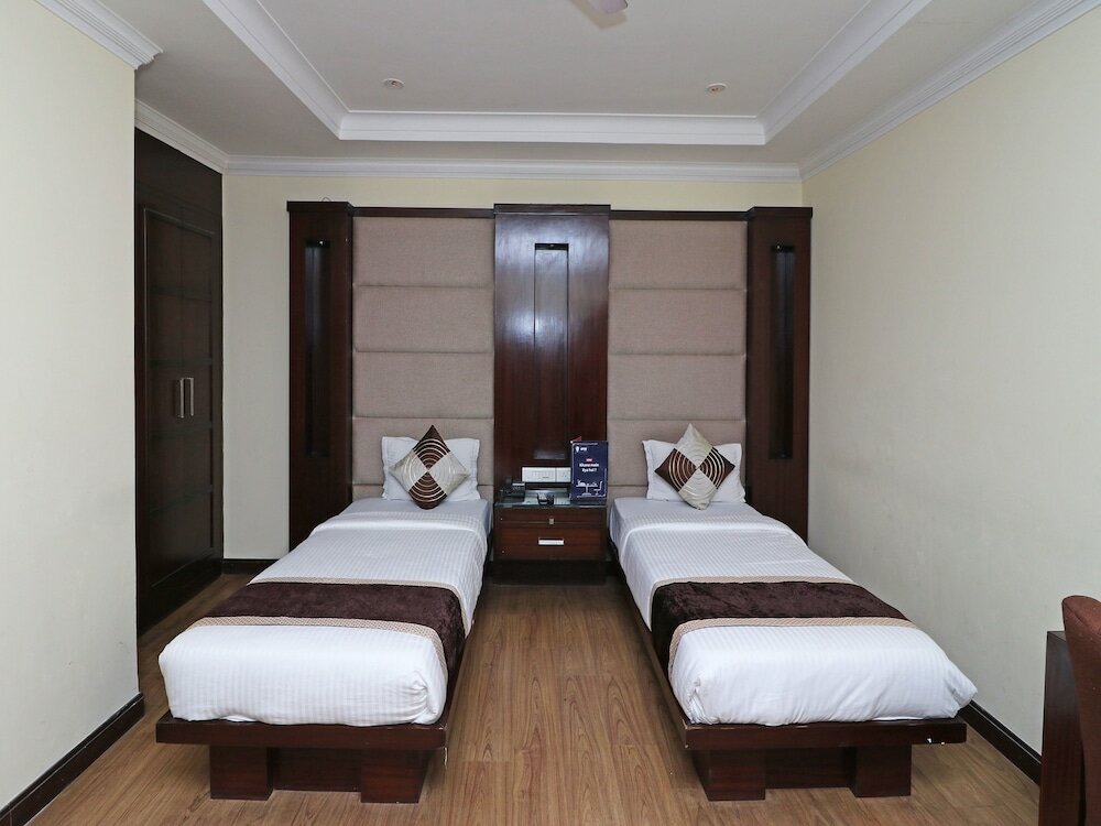 Фото Oyo 12532 Imperial Inn