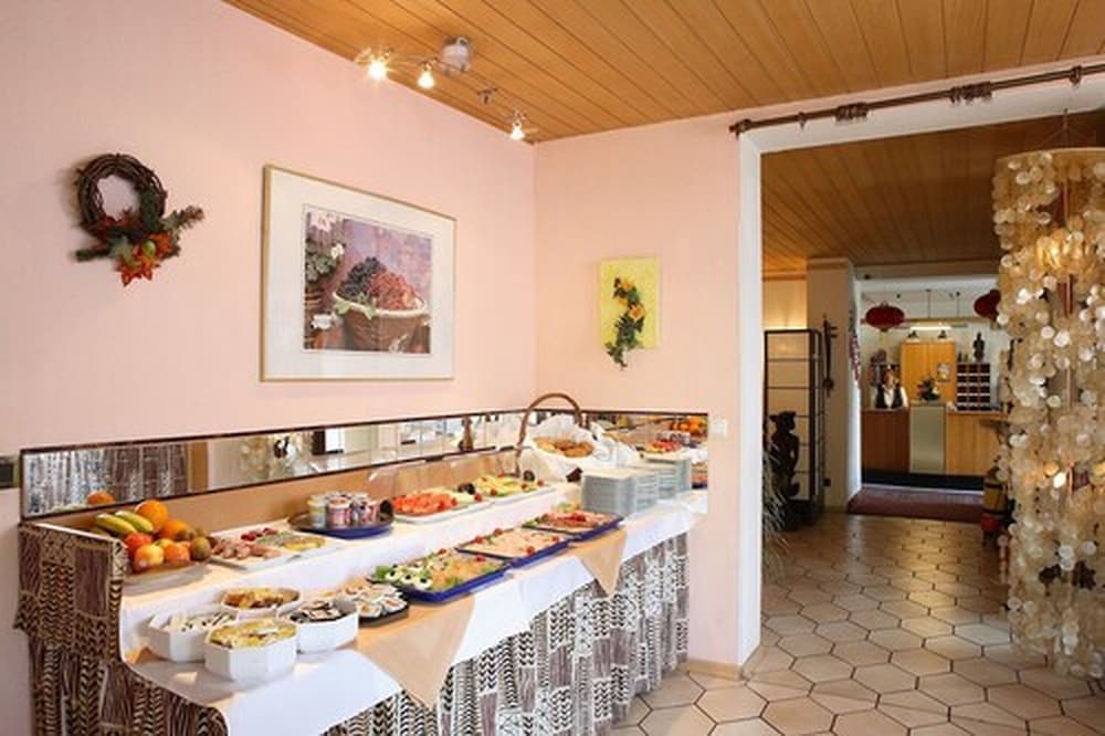 Фото Hotel Harßhof