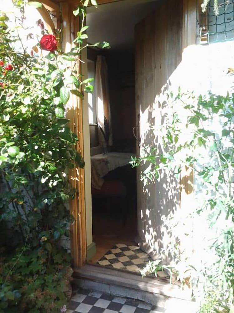 Фото Needles Cottages